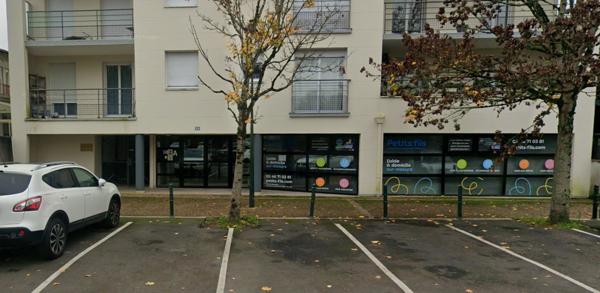 À louer ? Local commercial / bureaux ? Saint-Cyr-sur-Loire