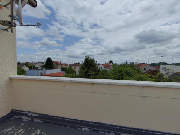 Le Blanc-Mesnil (93150) 6 Appartements du F3 au Studios avec jardin