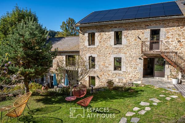 En Haute Ardèche, l’accueil serein, d’une propriété de caractère.