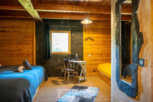 En Haute Ardèche, l’accueil serein, d’une propriété de caractère.