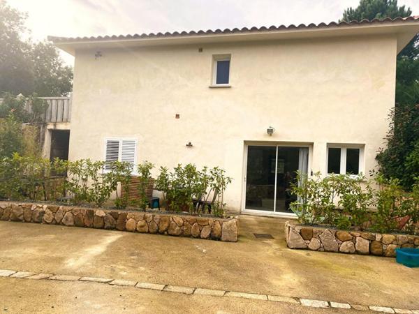 VILLA T4 + APPARTEMENT T3 sur un grand terrain - STE LUCIE DE PORTO-VECCHIO - CORSE DU SUD - FRANCE