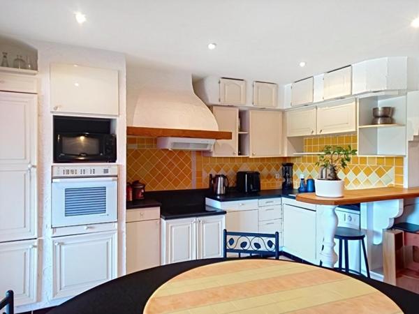 Maison de ville Vidauban 2 ch 89.10 m2 et garage 110 m2