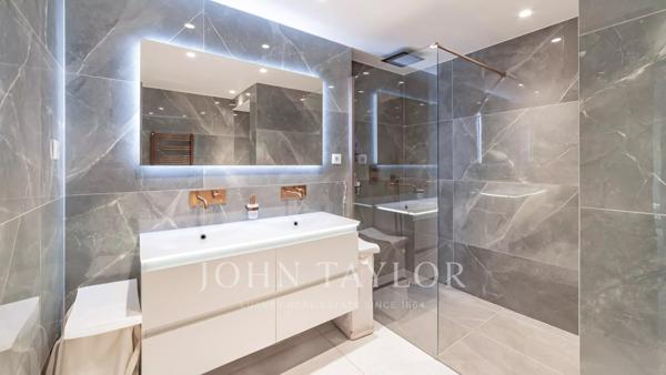 Cannes Roi Albert 1er magnifique appartement 85 m² vue mer et Iles de Lérins