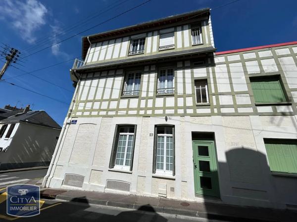 Appartement à louer 1 pièce 32.77m² Trouville-sur-Mer (14360)