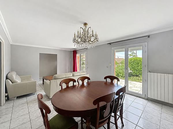 Auzeville-Tolosane Maison indépendante de plain pied à Auzeville Tolosane 4 pièces avec grand garage et terrain de 594 m²