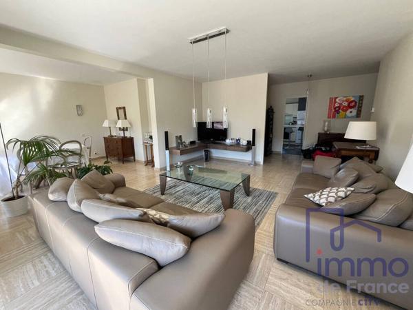 PROCHE CARNOT - CITE DU DESIGN