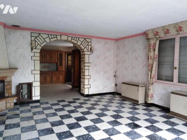 RAISMES - ENSEMBLE IMMOBILIER A RENOVER
