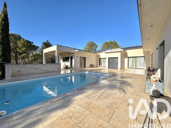 Maison à vendre 5 pièces 221 m² Nîmes