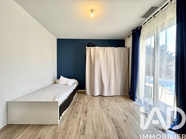 Maison à vendre 5 pièces 221 m² Nîmes