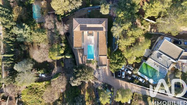 Maison à vendre 5 pièces 221 m² Nîmes