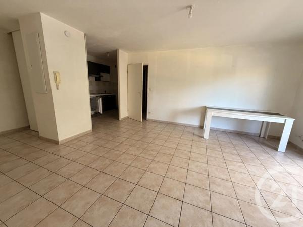 Appartement F3 à vendre  3 pièces - 59,01 m 2   ALES  - 30