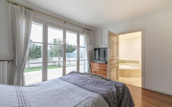 Maison à vendre    5 pièces •  Chennevières-sur-Marne