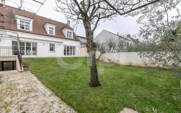 Maison à vendre    5 pièces •  Chennevières-sur-Marne