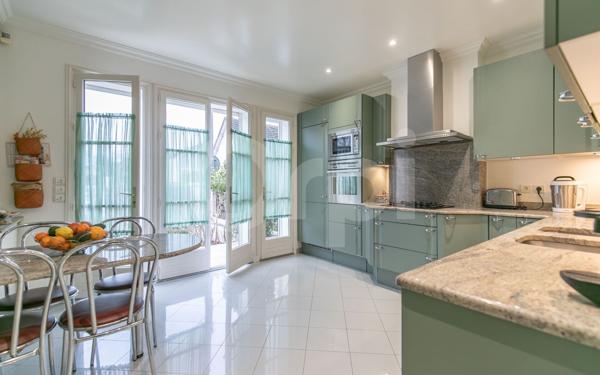 Maison à vendre    5 pièces •  Chennevières-sur-Marne