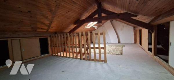 Maison mitoyenne à vendre à SOISSONS, proche centre-ville dans quartier résidentiel tranquille ...