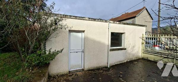 Maison mitoyenne à vendre à SOISSONS, proche centre-ville dans quartier résidentiel tranquille ...