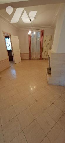 Maison mitoyenne à vendre à SOISSONS, proche centre-ville dans quartier résidentiel tranquille ...