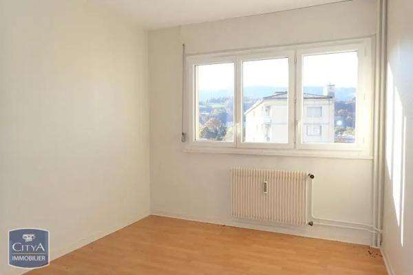 Appartement à louer 3 pièces 66m² Chambéry (73000)