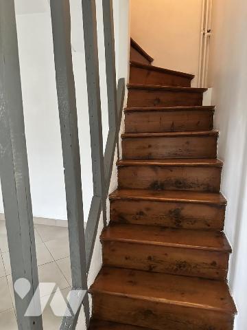 Quartier Saint Julien. Maison de ville 3 ch + garage + jardin. 