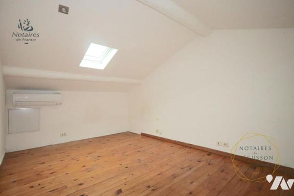 Appartement T2 avec mezzanine, jardinet et cave