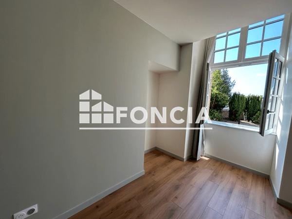Location Studio 30.9 m² - Guingamp 22200