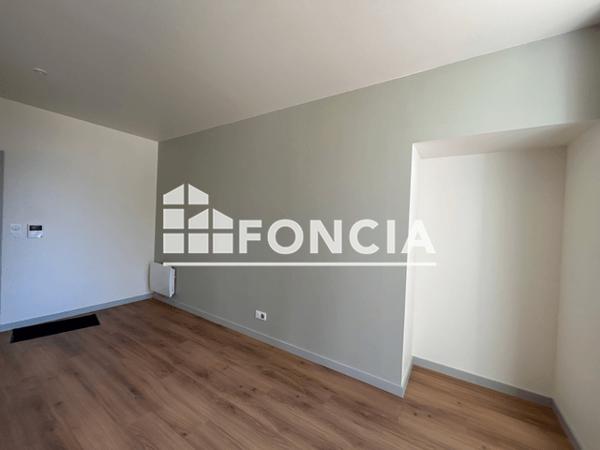 Location Studio 30.9 m² - Guingamp 22200