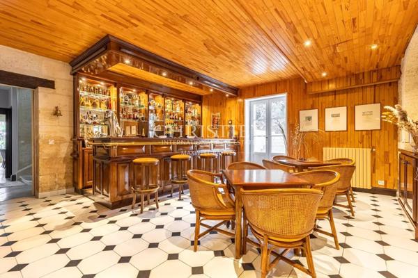 À 20 minutes de Bordeaux – Élégante propriété de charme sur 3,6 hectares – Maison de maître, maison d’amis et dépendances