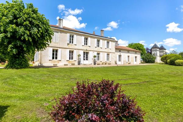 À 20 minutes de Bordeaux – Élégante propriété de charme sur 3,6 hectares – Maison de maître, maison d’amis et dépendances