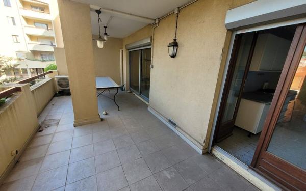 Appartement à vendre    3 pièces • 76 m2 Avignon