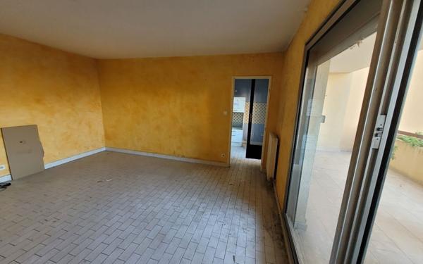 Appartement à vendre    3 pièces • 76 m2 Avignon
