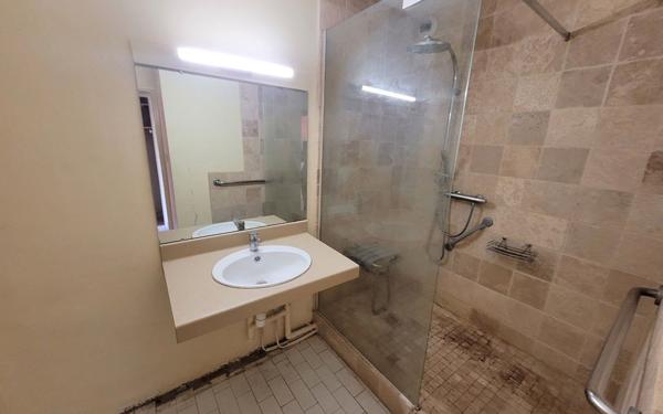 Appartement à vendre    3 pièces • 76 m2 Avignon