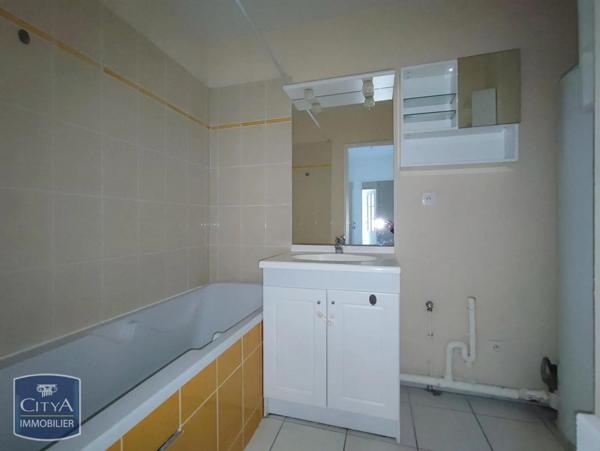 Appartement à louer 3 pièces 65.86m² Limoges (87100)