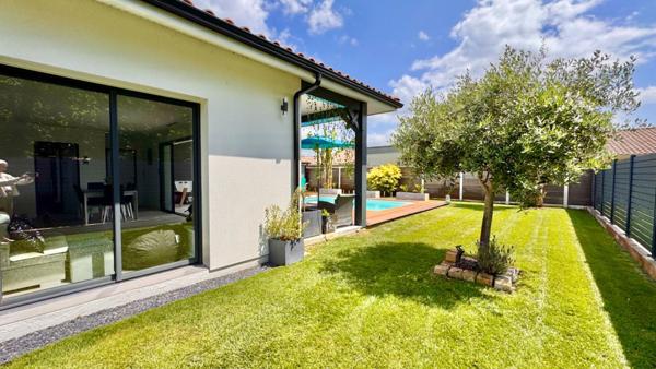 Belle villa plain-pied avec piscine