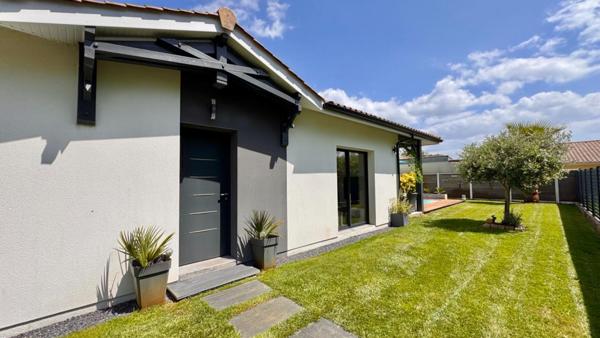 Belle villa plain-pied avec piscine