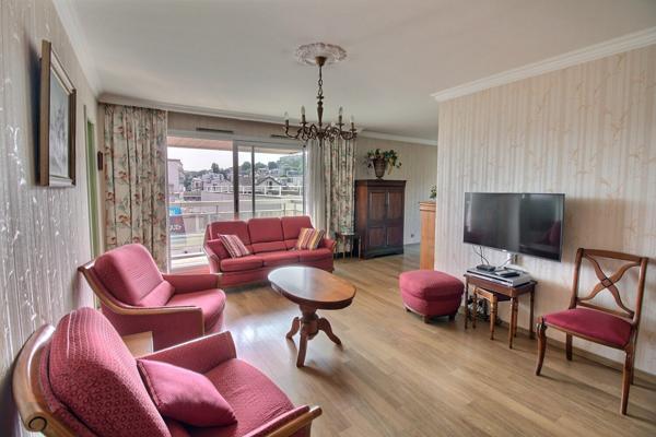 Appartement Suresnes 3 pièce(s) 83 m2