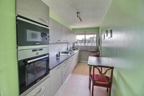 Appartement Suresnes 3 pièce(s) 83 m2