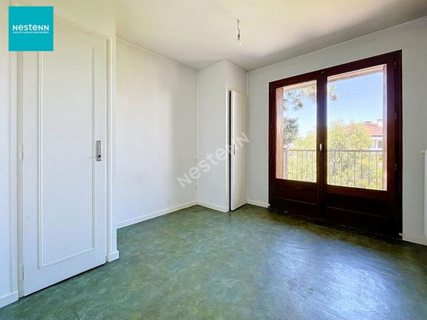 ANNECY _ Appartement 2 pièces de 33,55 m², dernier étage, avec balcon, parking de copropriété et cave, à vendre