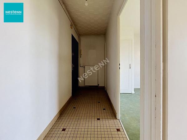 ANNECY _ Appartement 2 pièces de 33,55 m², dernier étage, avec balcon, parking de copropriété et cave, à vendre