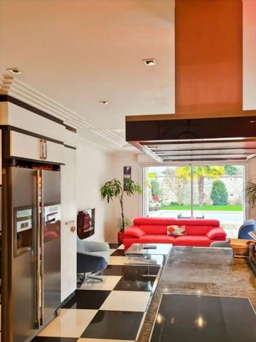 Vente Maison 7 pièces 230 m2 à Baule