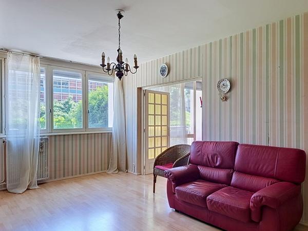 Exclusivité NESTENN Saint-Etienne : T4 lumineux avec balcon - Secteur recherché La Métare- Idéal famille, premier achat ou investissement !