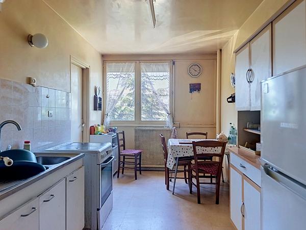 Exclusivité NESTENN Saint-Etienne : T4 lumineux avec balcon - Secteur recherché La Métare- Idéal famille, premier achat ou investissement !