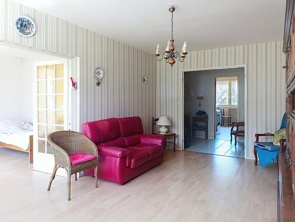 Exclusivité NESTENN Saint-Etienne : T4 lumineux avec balcon - Secteur recherché La Métare- Idéal famille, premier achat ou investissement !