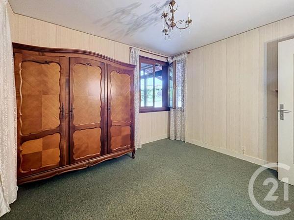 Maison à vendre  7 pièces - 186,01 m 2   CHATEAUGAY  - 63