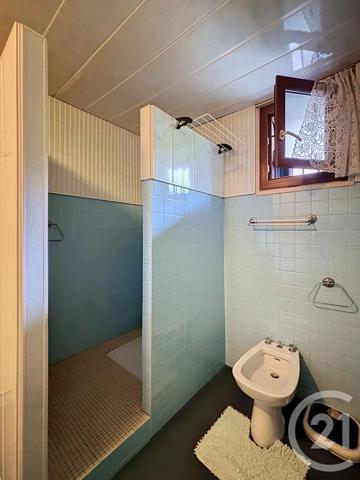 Maison à vendre  7 pièces - 186,01 m 2   CHATEAUGAY  - 63