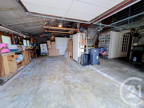 Maison à vendre  7 pièces - 186,01 m 2   CHATEAUGAY  - 63