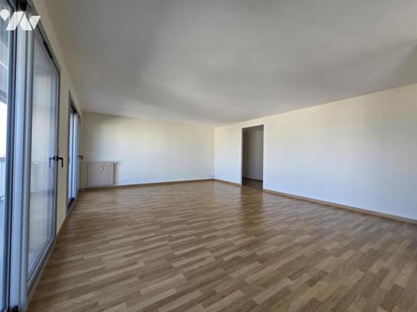 "le grand siècle" - Rare dernier étage appartement de type 5 de 103m² avec garage et balcons