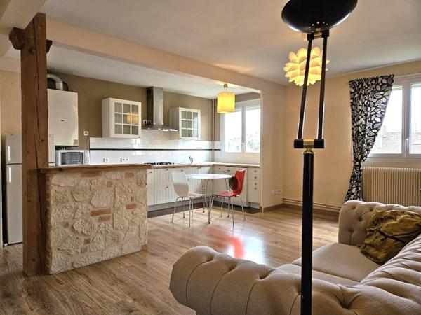 T2 lumineux avec balcon 50 m² -Dernier étage - Centre-ville d'Agen