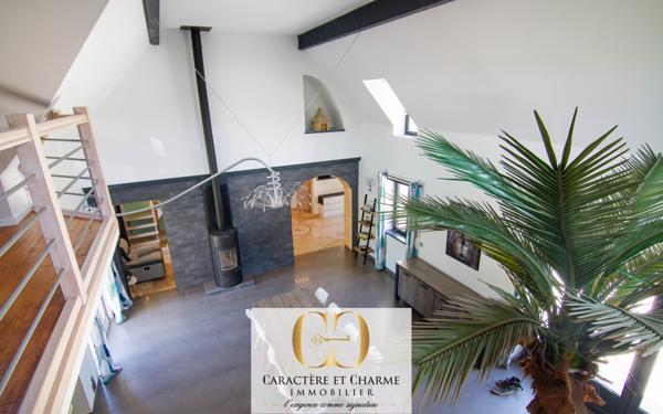 Gourdon (46300) Propriété contemporaine. 316m2. Prestations haut de gamme. Piscine spa.