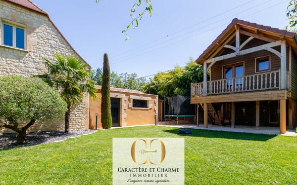 Gourdon (46300) Propriété contemporaine. 316m2. Prestations haut de gamme. Piscine spa.