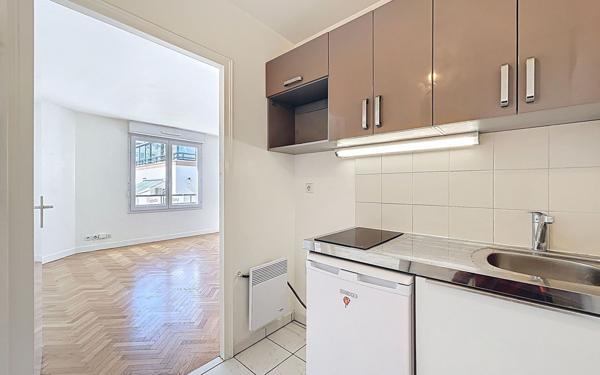 Appartement à vendre    1 pièce • 24,08 m2 Suresnes